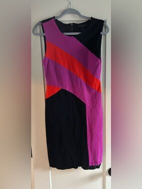BCBGMaxAzria Black, Magenta & Red Sleeveless Colorblock Midi Dress